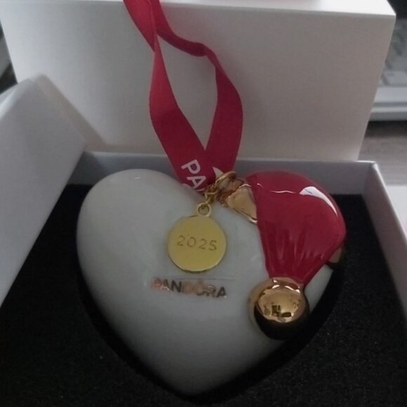 *UK Limited Edition*Pandora Santa Heart Red Hat Christmas Tree Ornament 2025 🎄 - Picture 3 of 16